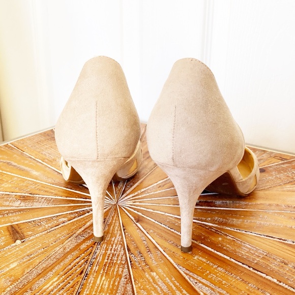 Used Marc Fisher Cream Suede Kitten Heel Pumps in Size 10 - Picture 6 of 9